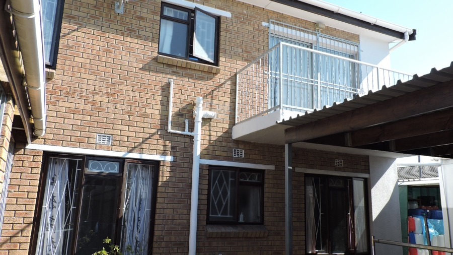 5 Bedroom Property for Sale in Glenlilly Western Cape